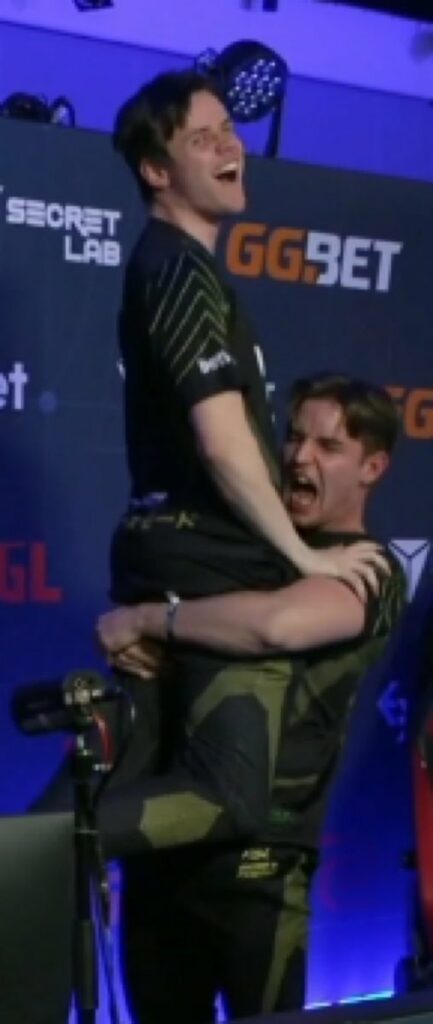 PGL Major传奇组结束：NIP让一追二惊险晋级，FaZe抱憾离场