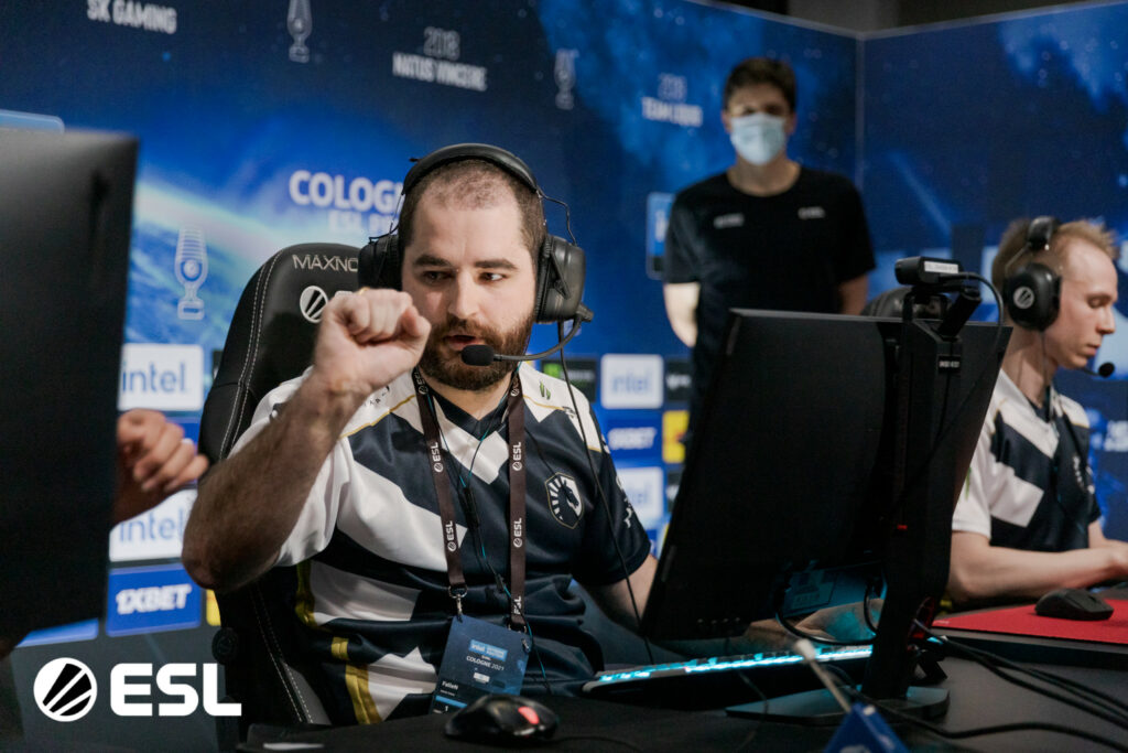 BLAST总决赛：NAVI和Team Liquid晋级四强 