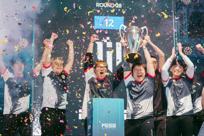 CS:GO圈日常趣事:500米外有导弹轰炸,我先打把CSGO