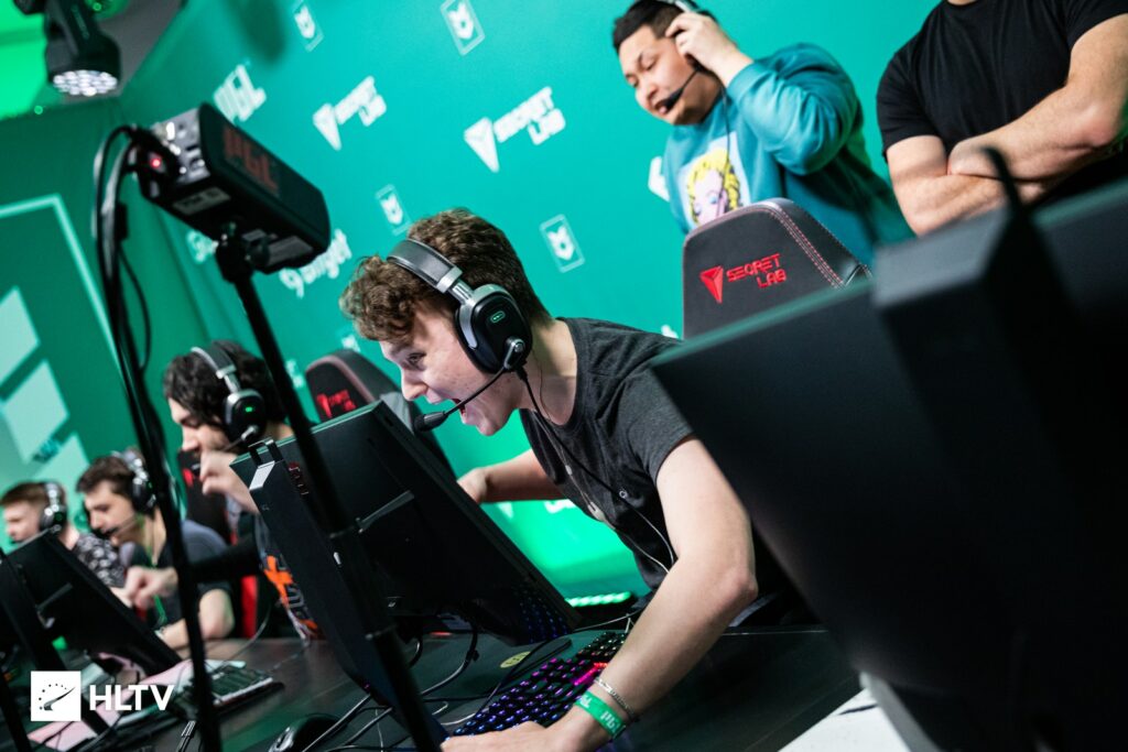 CSGO 赢了比赛却遭到网暴，VP拿下Major最后一席